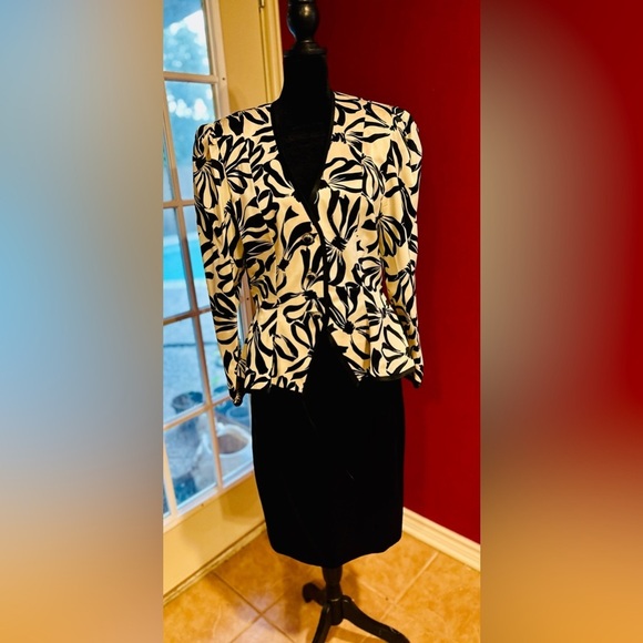 Vintage 80s 100% Silk Skirt Suit Set Black & White Floral Size 12 Korean Made - Picture 3 of 16